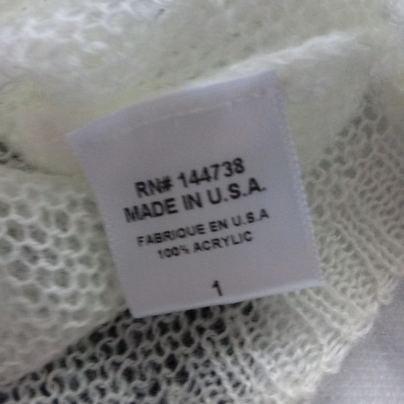 Hye Park and Lune Sweater - Picture 3 of 7